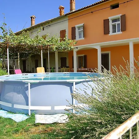 House Infinitygreen בית נופש Barban